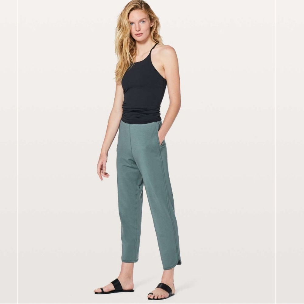 Lululemon Every Moment Pant Size 6 26" length Sea Steel Blue Grey